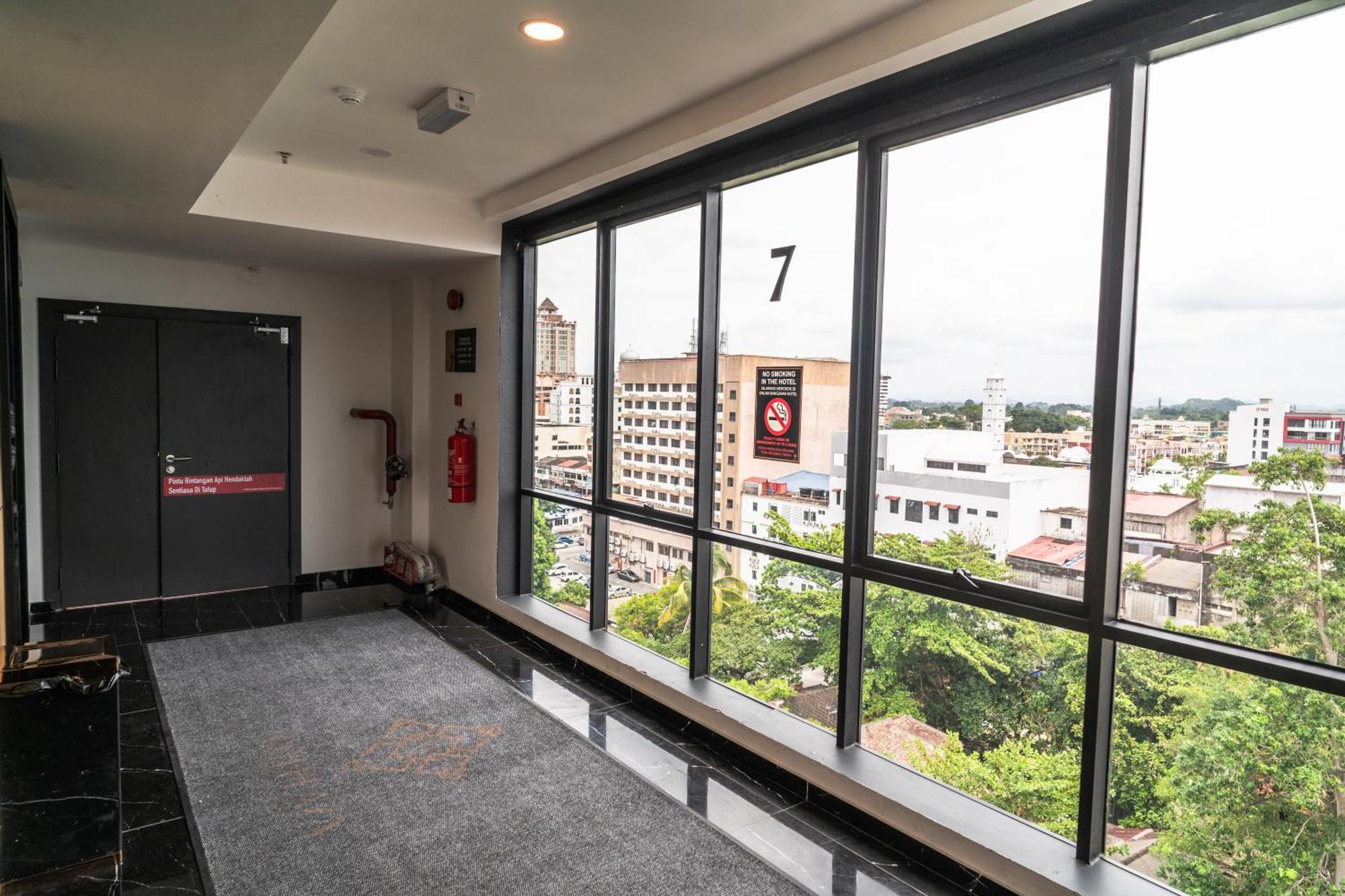 Dj Citi Plaza Hotel & Suites Kuala Terengganu Eksteriør billede